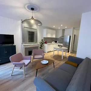 3-pieces-neuf-au-pied-des-musees-wifi-parking.fr-provencehotel.com/