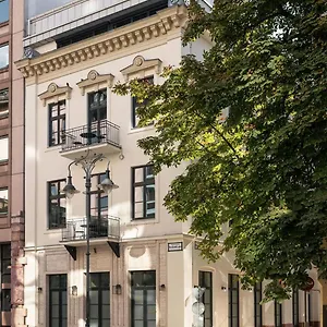 Gin Hotel