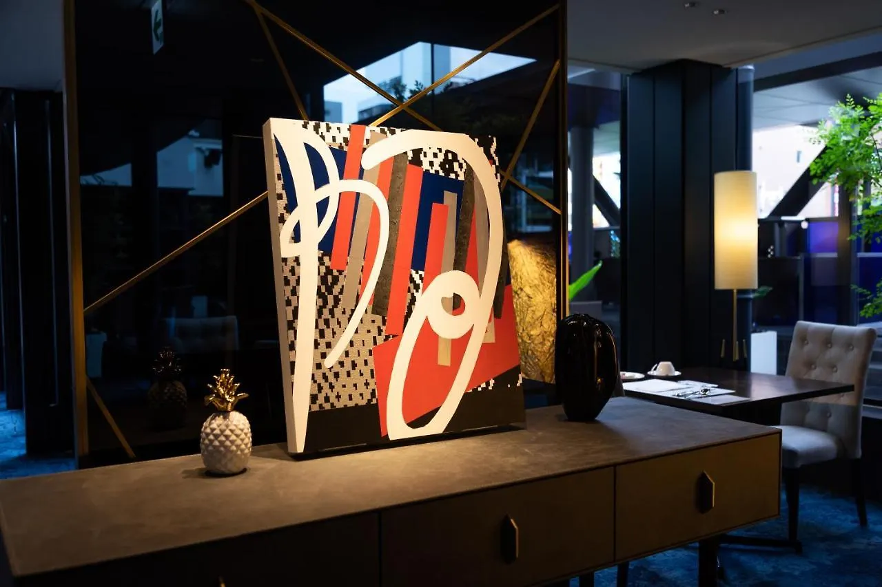 Cross Hotel Osaka
