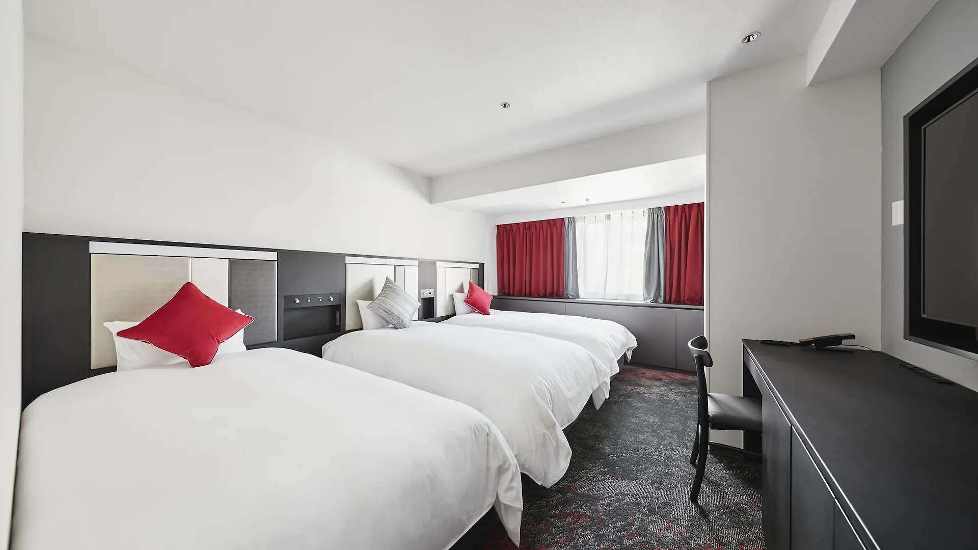 Cross Hotel Osaka