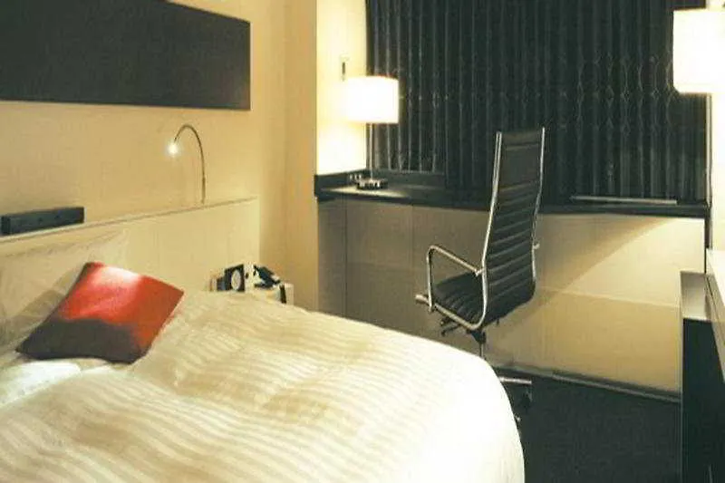 Cross Hotel Osaka 4*,