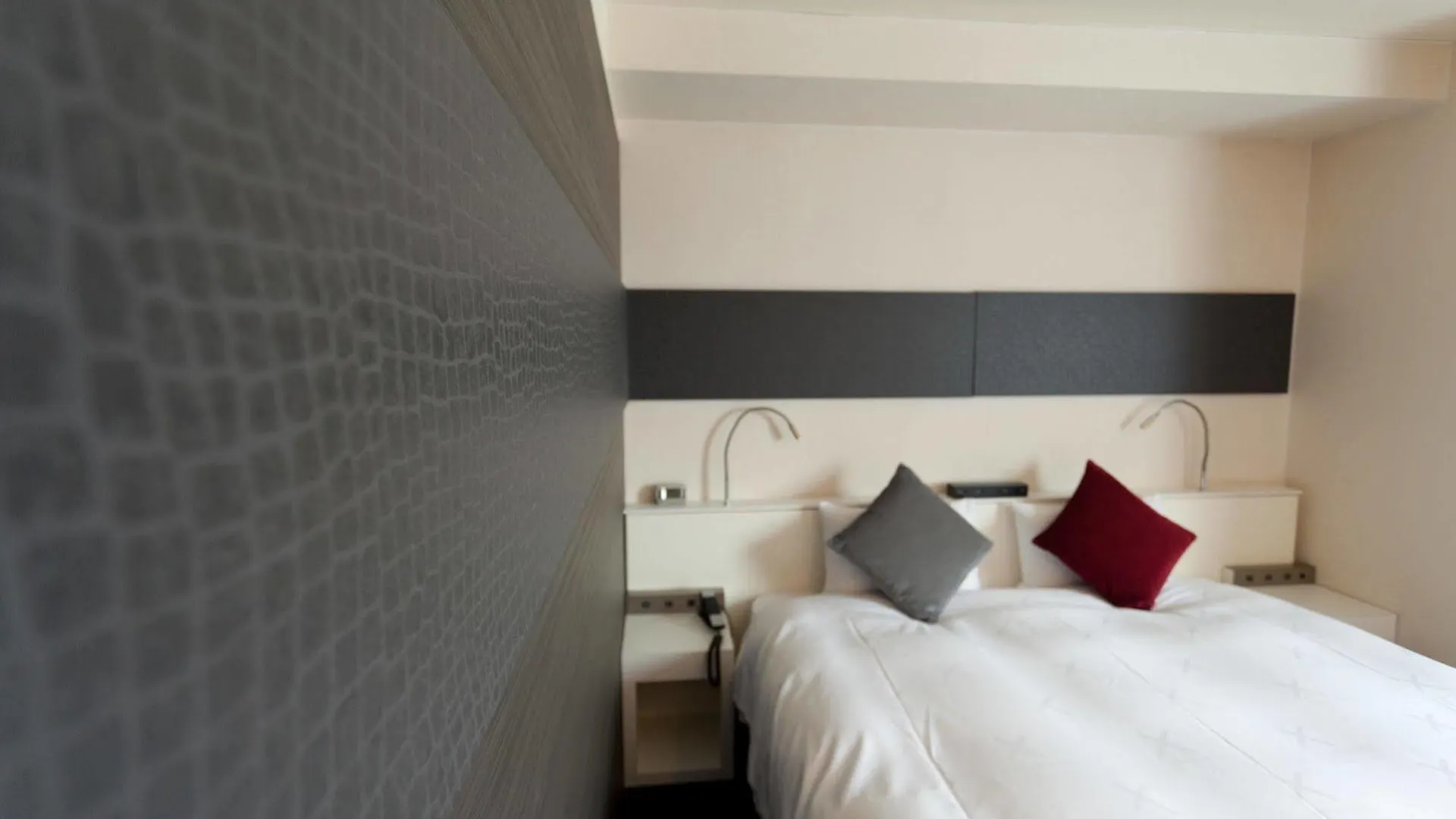 Cross Hotel Osaka