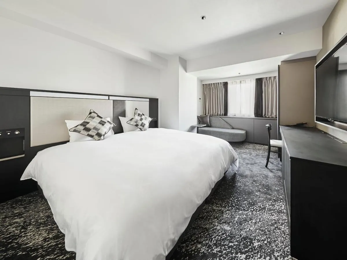 Cross Hotel Osaka 4*,